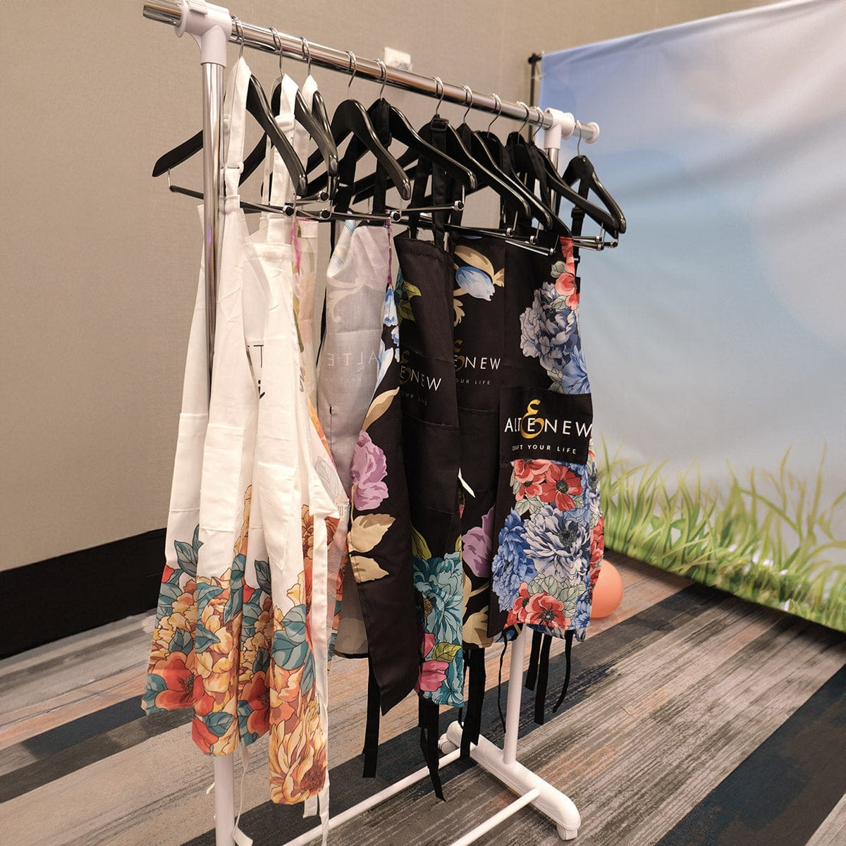 Stationery & Gifts Bundle Artsy Apron Bundle